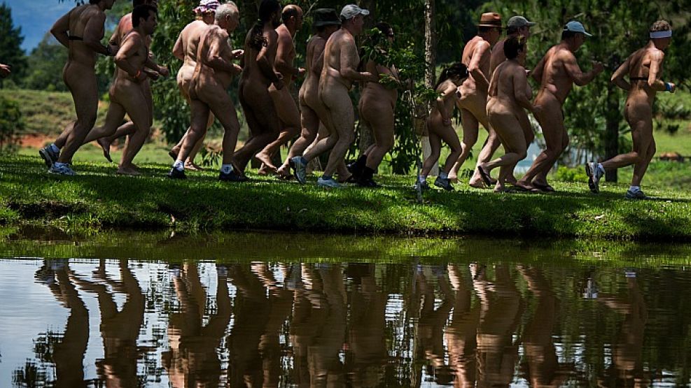 Escena de la maratón de 3 km realizada en el marco de los Juegos Naturistas de San Pablo (Brasil).