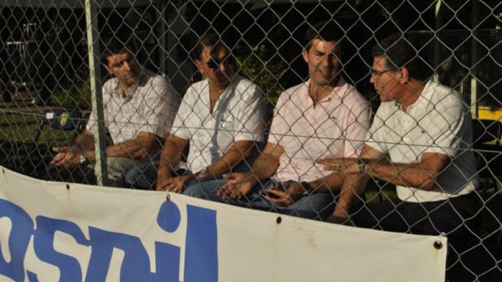 Uno de sus viajes más cuestionados fue a ver un partido de fútbol en Santa Fe.
