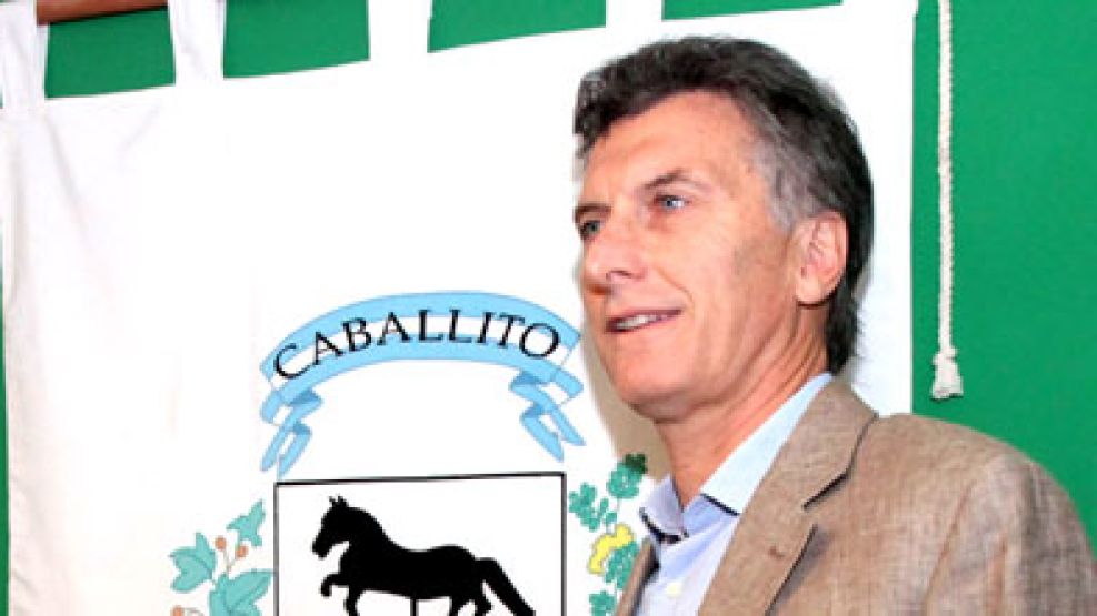 Duda. Estudia abandonar la jefatura para ser candidato en 2013.