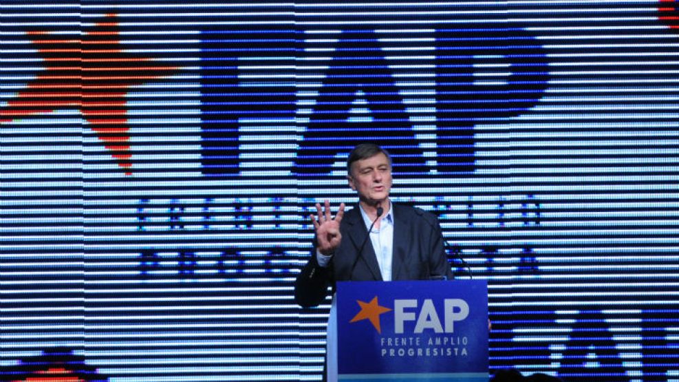 "No queremos una Argentina del relato único, de la reforma constitucional, de la inseguridad, la corrupciòn, la impunidad y la hiperinflación", destacó Binner.