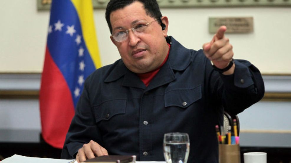 5 de noviembre. Chávez participa de su programa de TV, desde el Palacio de Miraflores, y opina sobre las elecciones estadounidenses. 