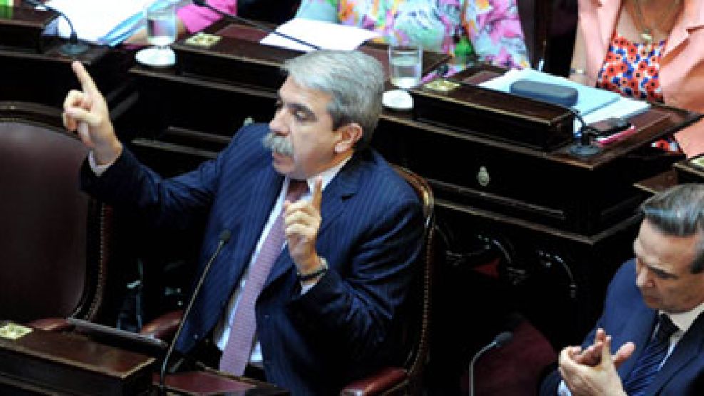 La bancada K en el Senado, encabezada por Aníbal Fernández y Miguel Angel Pichetto.