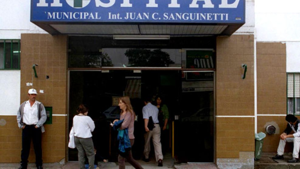 "Ya se han tomado las medidas pertinentes", aseguró el director del hospital de Pilar sobre la profesional que dio por muerto al bebé. 
