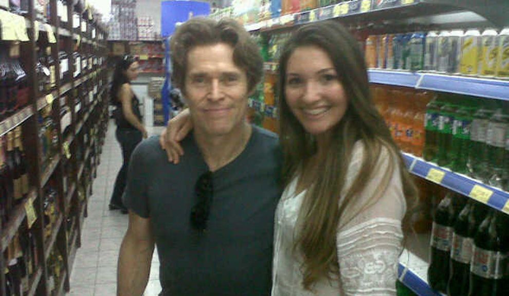 Willem Dafoe, de compras en el "chino"  | Foto: @nayvilloslada