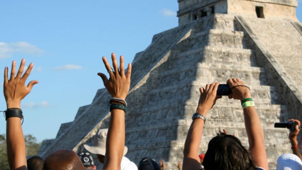 Diversas teorías advierten que la inminente llegada del fin del mundo está anunciada en el calendario maya. Pero las interpretaciones no tienen base científica.