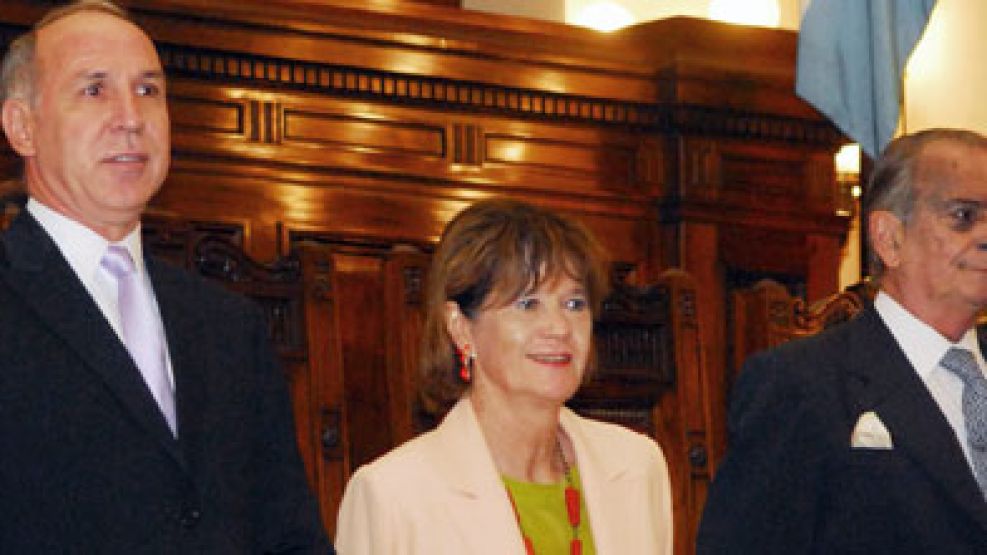 Ricardo Lorenzetti, presidente de la Corte Suprema, y la ministra del tribunal Elena Highton de Nolasco.