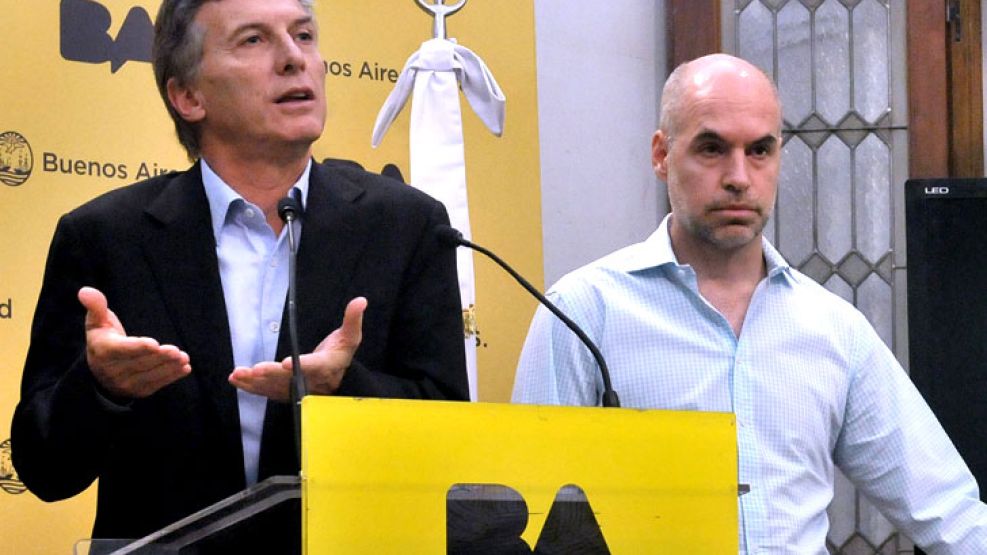 Ayer Macri se disculpó por el aumento, hoy Larreta dijo que se analizarán algunos casos. El ministro de Hacienda dice que no habrá revisiones.