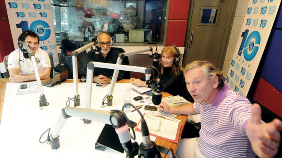 Longobardi, en Radio 10, durante un pase con Oscar González Oro. 