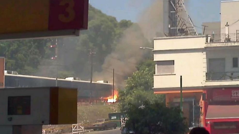 Se desató un principio de incendio en el ferrocarril Mitre.