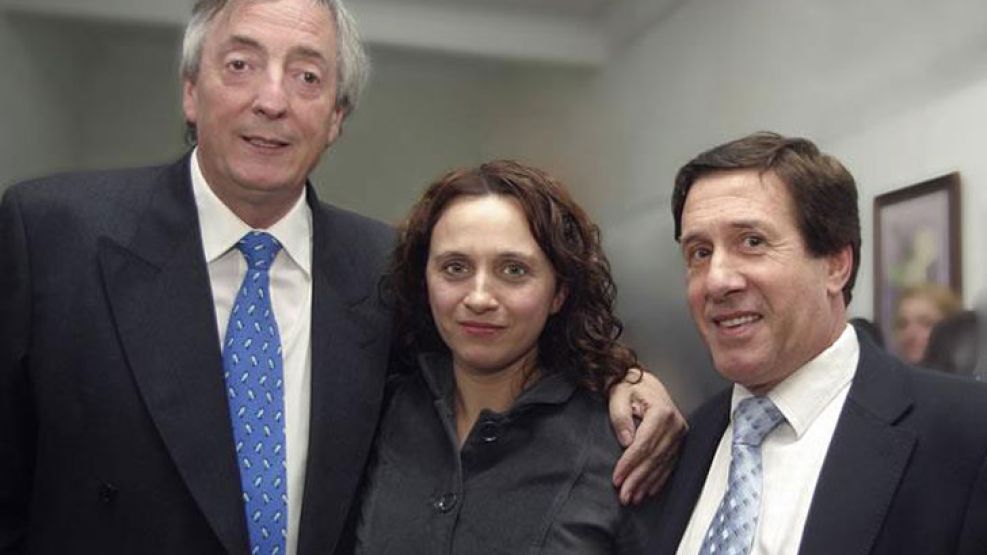 Néstor Kirchner, Karina Nazabal y el intendente de Lanús, Darío Díaz Pérez. 