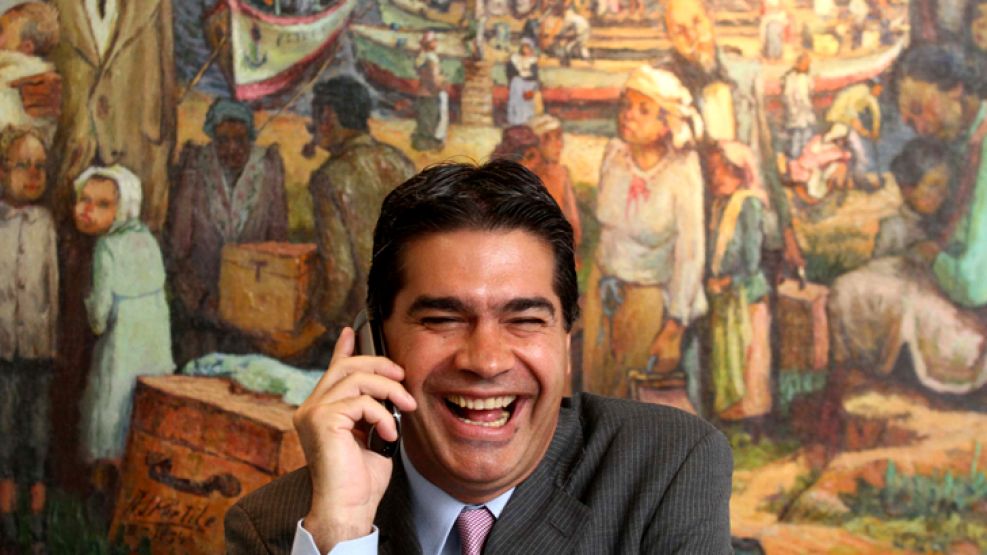 El gobernador de Chaco, Jorge Capitanich, buscó la eludir las preguntas de los periodistas sobre el despido del ministro de Educación provincial, Francisco José Romero.