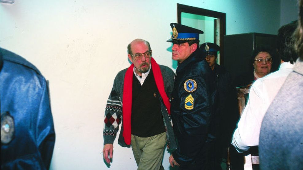 Gorriarán ante la Justicia argentina. Fue juzgado en 1996.