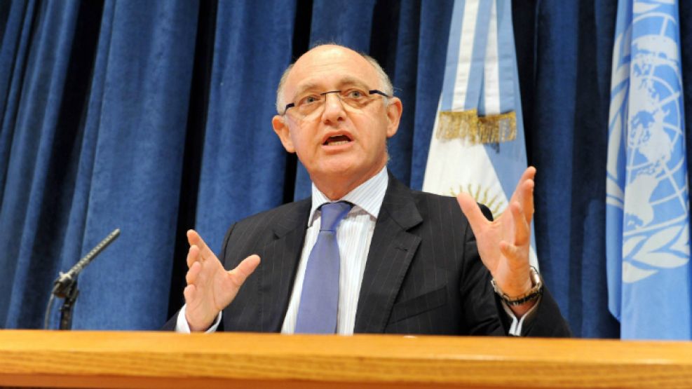 Héctor Timerman durante una conferencia de prensa ofrecida en la sede de la ONU sobre Malvinas.