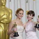 Jennifer Lawrence y Anne Hathaway, las reinas de la noche