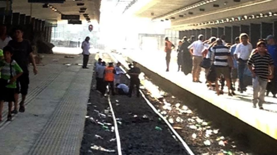La foto fue enviada por la usuaria Lucila Maques al Facebook de Vias Sarmiento, el grupo de usuarios que audita el servicio.