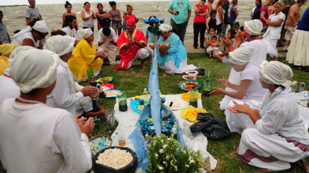 Como todos los 2 de febrero se celebró en la ribera del Río de la Plata el Día de Yemanjá, deidad del mar para los pueblos africanos. 