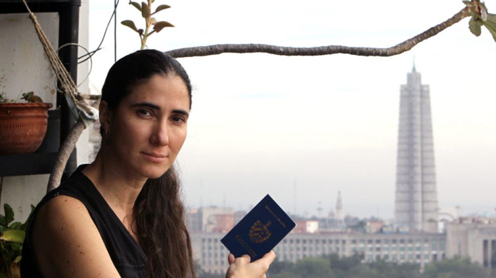 El miércoles último, la ganadora del premio PERFIL internacional a la Libertad de Expresión obtuvo su pasaporte.