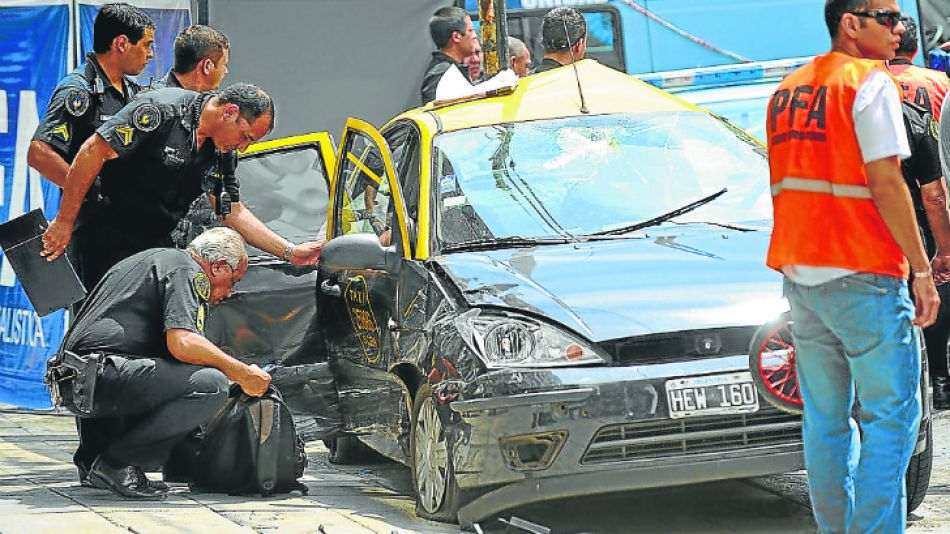 El chofer que provocó el accidente en la avenida Santa Fe está alojado en el Hospital Fernández, en calidad de detenido. Esta semana podría recibir el alta.