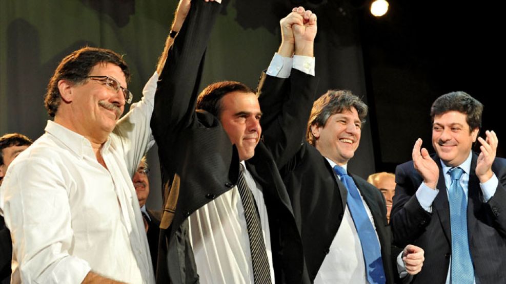 Julio 2011: Tellechea junto a Sileoni, Boudou y Mariotto durante un acto de campaña. 