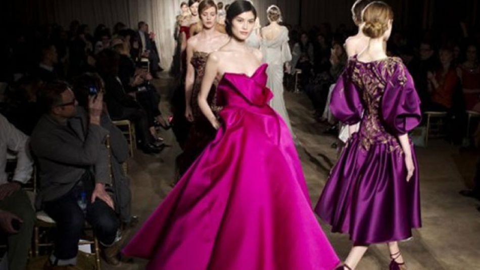 La firma es una de las favoritas por las celebrities para las grandes ocasiones. Qué presentó en la Mercedes Benz Fashion Week.