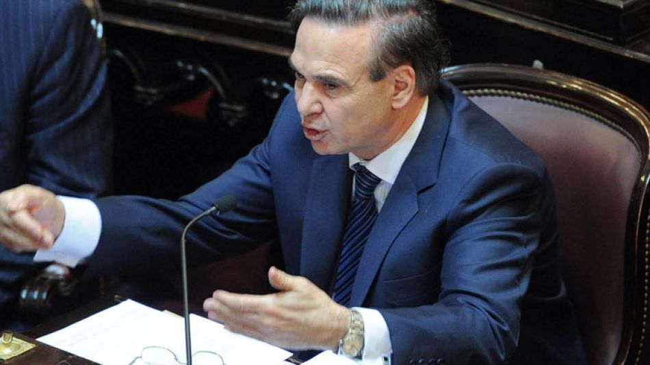 El jefe de la bancada oficialista en el Senado, Miguel Angel Pichetto, se mostró confiado: "A la noche vamos a tener la media sanción del proyecto para enviárselo a la Cámara de Diputados".