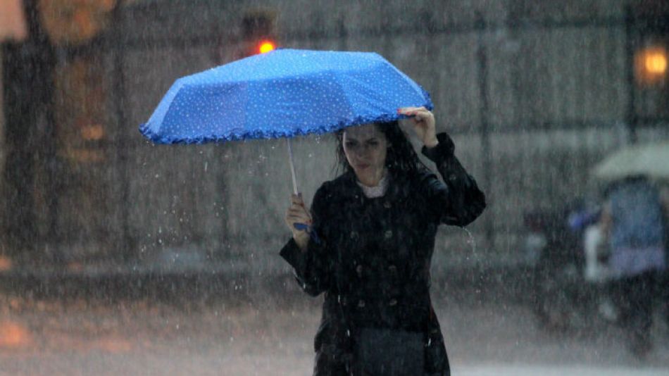 Para mañana viernes, se anticipa cielo algo nublado con vientos leves del noreste y temperaturas que se ubicarán entre los 17 y los 28 grados.