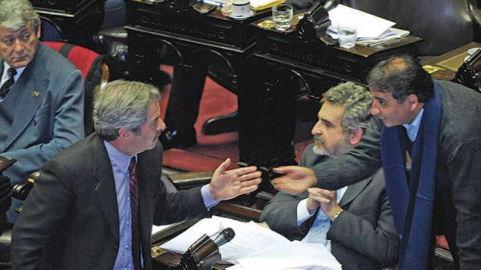 Julio de 2008: Kunkel acusó a Solá de "traidor".