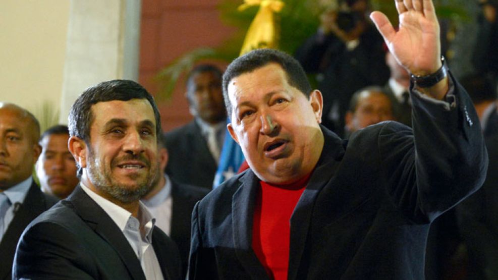 Chávez con Ahmadinejad. 