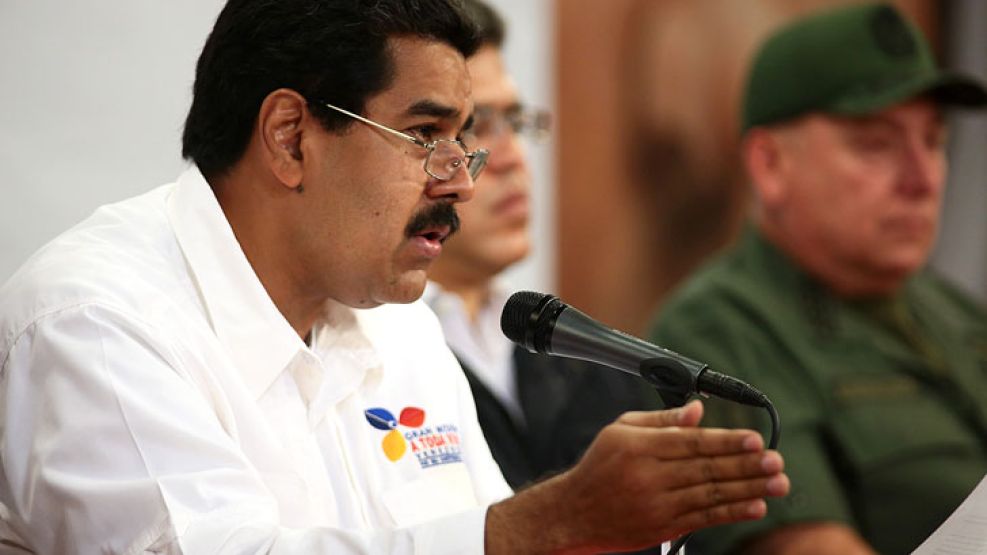 El vicepresidente de Venezuela, Nicolás Maduro, ayer en conferencia al anunciar que una comisión de científicos investigará la enfermedad de Chávez. 