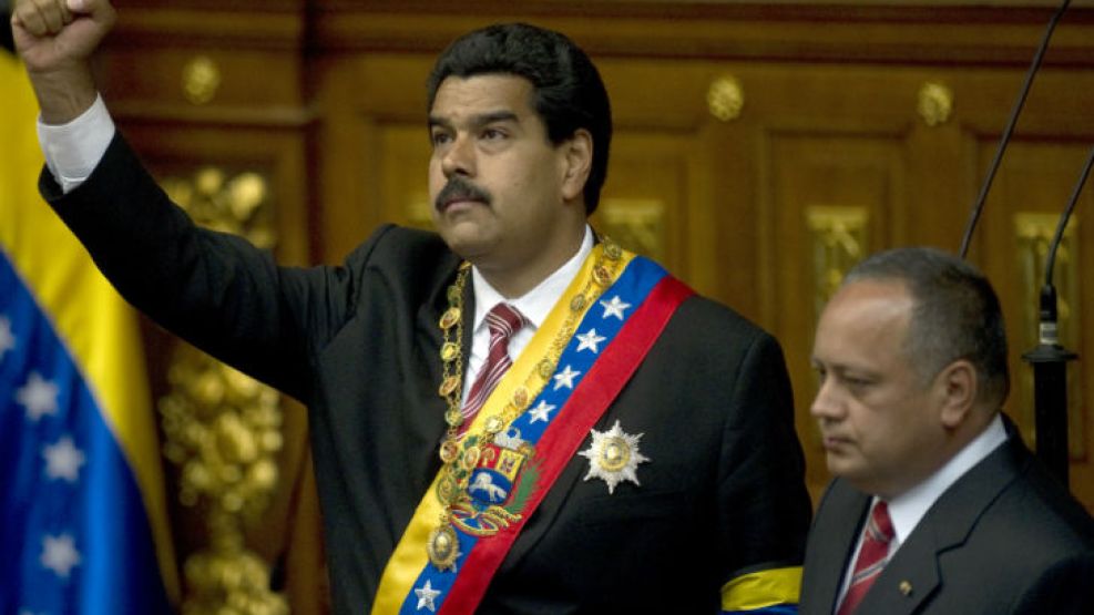 A menos de 24 horas desde que asumió Nicolás Maduro, la CNE convocó a elecciones.