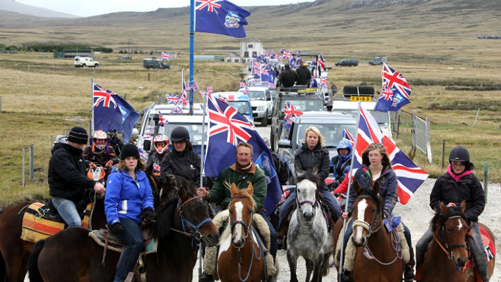 El referéndum arrojó un resultado de 98 por ciento a favor de que las Islas Malvinas continúen siendo territorio ultramarino de Gran Bretaña.