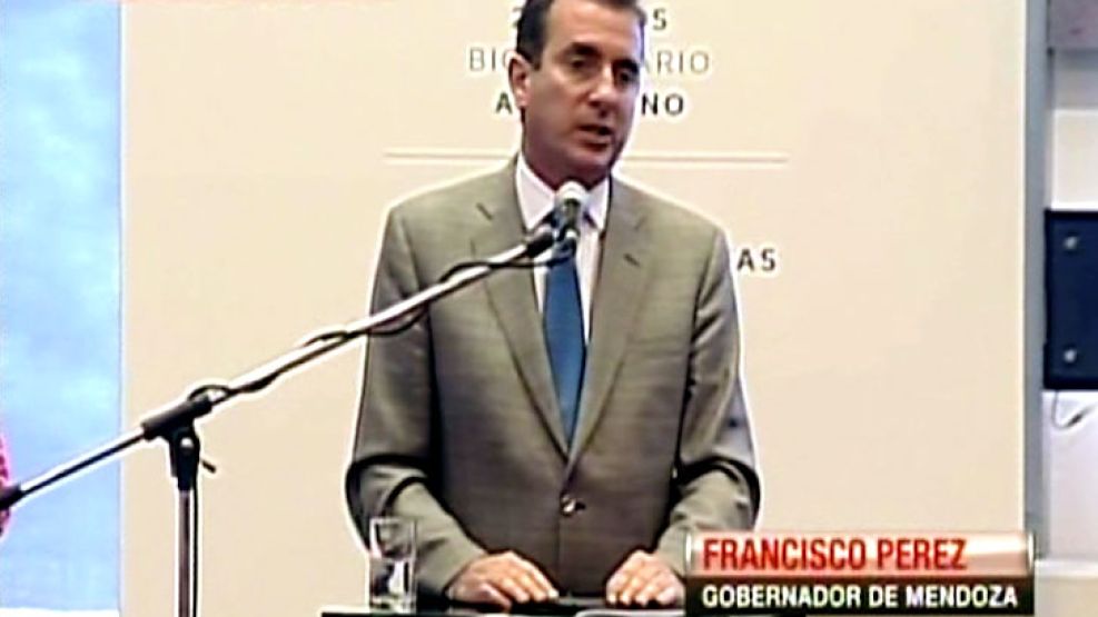 Francisco "Paco" Pérez, gobernador de la provincia de Mendoza.