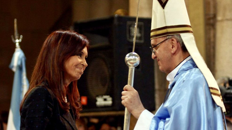 12 de diciembre de 2008. Cristina Fernández de Kirchner saluda a Jorge Bergoglio, entonces arzobispo de Buenos Aires, en Luján.