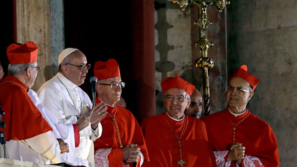 Bergoglio al asumir como Papa