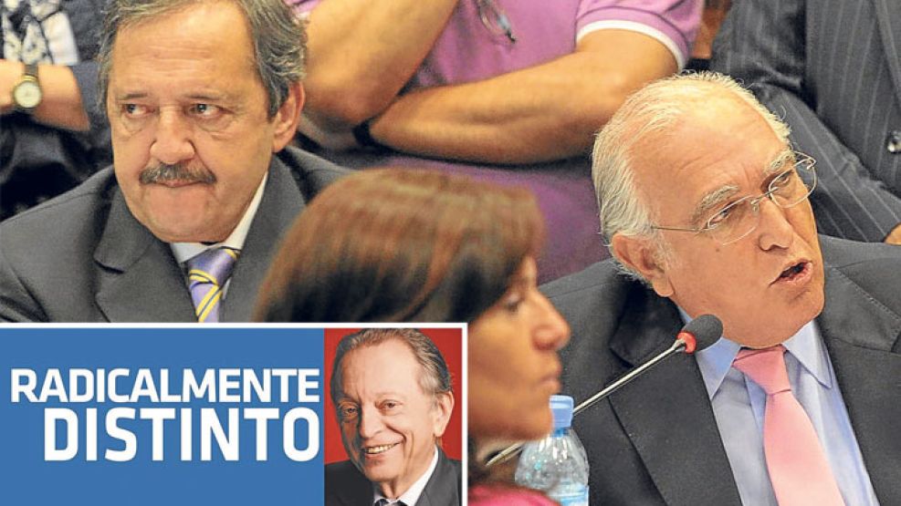 Armado. Alfonsín quiere una alianza con el FAP. Gil Lavedra y Terragno, eventuales candidatos.