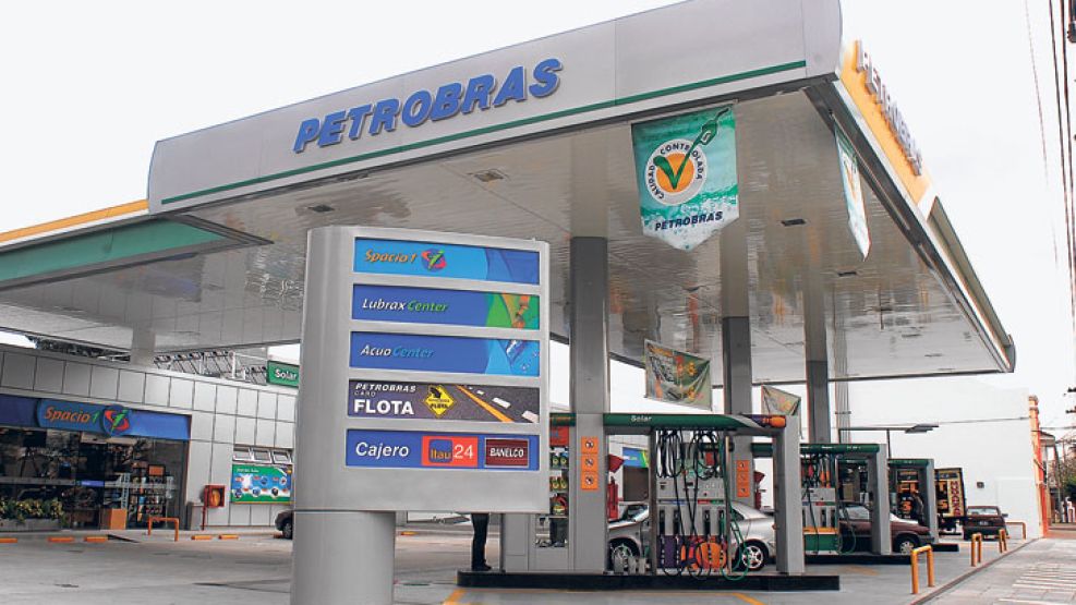 ACTIVOS. Petrobras controla 315 estaciones de servicio. Los yacimientos no convencionales son “la” oportunidad, dice Aquino.