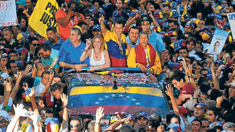 Caprilistas. El jefe de la oposición venezolana vuelve a probarse contra un candidato chavista. Perdió con Chávez, pero le ganó a Cabello y a Jaua. Hoy se mide con el presidente encargado.