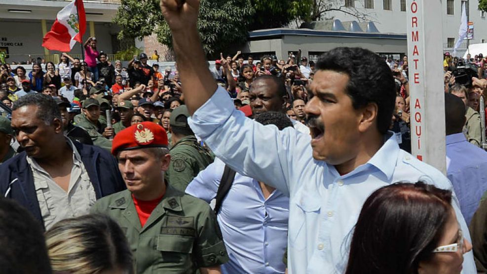 Maduro criticó a la prensa y aseguró que "el sistema electoral venezolano es perfecto".