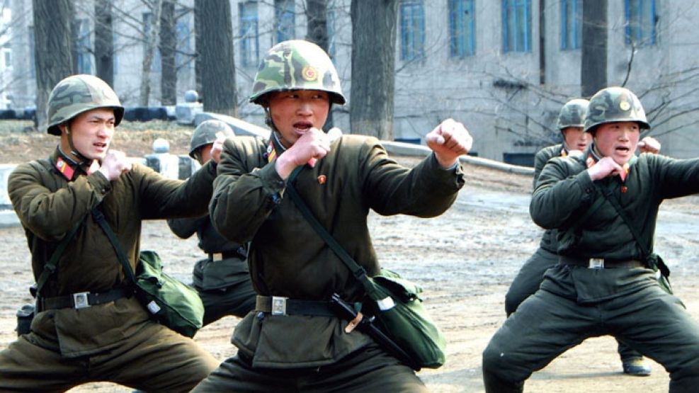 "Todo el personal de servicio y el pueblo de la DPRK (Corea del Norte) hierven de resentimiento ante este monstruoso acto criminal", dijo el comando supremo.
