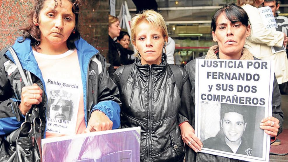 Juntas. Catalina de Rodas, Miguela Ayala y Miriam Bustamante.