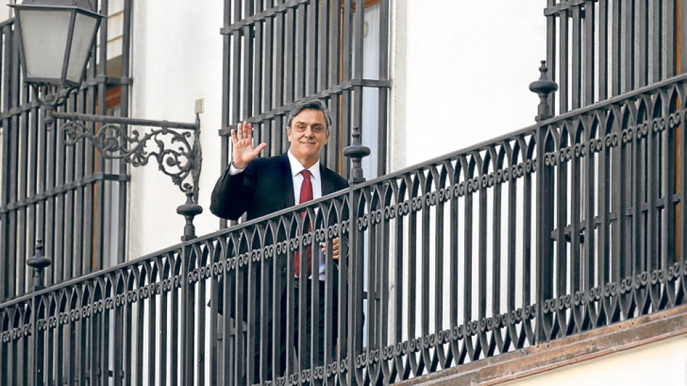 Derecha. Longueira fue un joven asesor del Ministerio de Vivienda y Urbanismo de la dictadura.