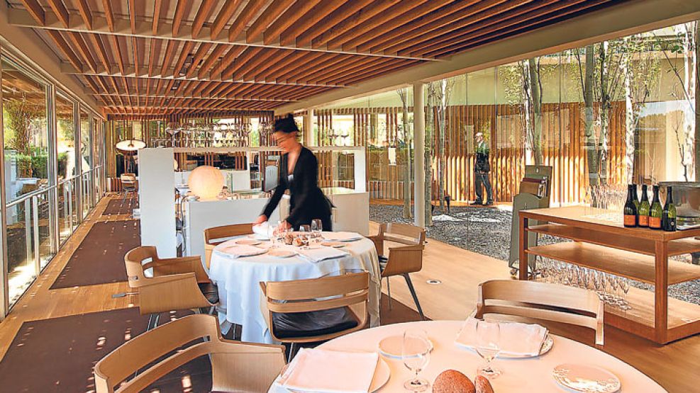 El puesto número 1 del ranking fue para "El Celler de Can Roca", en Girona, España.