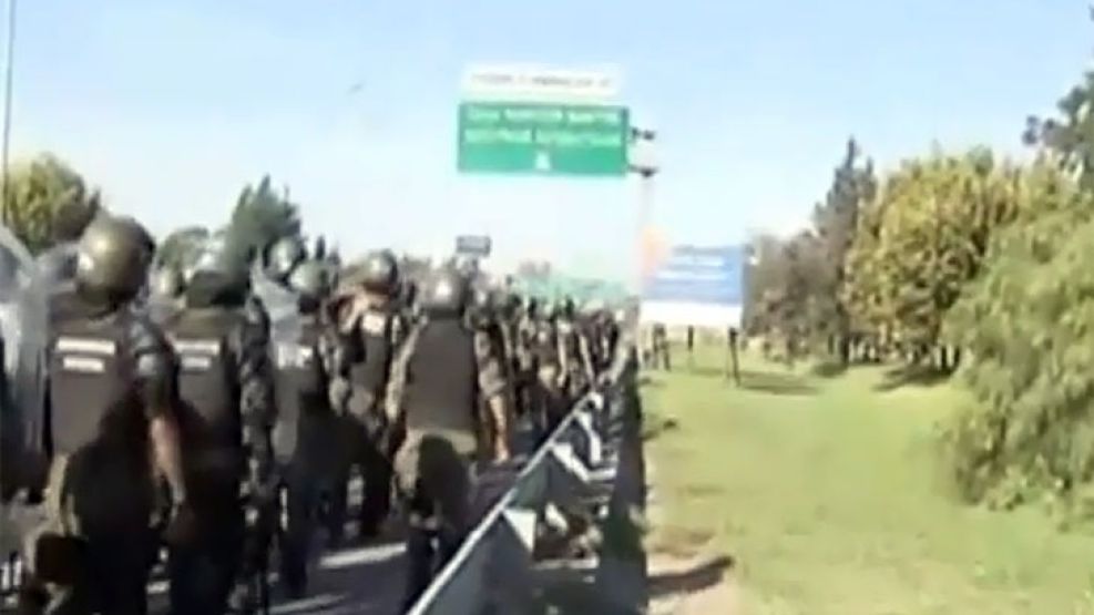 Los manifestantes no pudieron cortar la Panamericana.