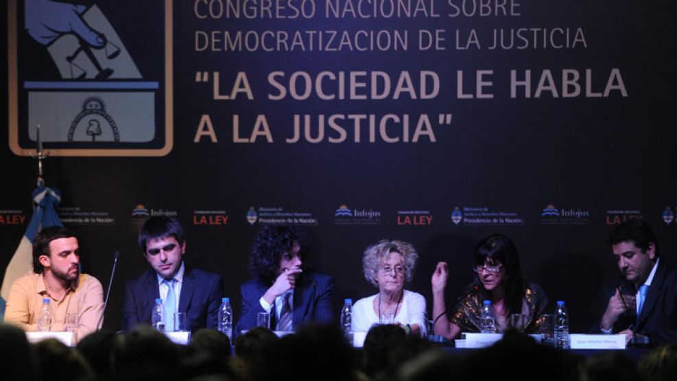 Alak abrió el Congreso K para defender la reforma judicial y anunció nuevas medidas.