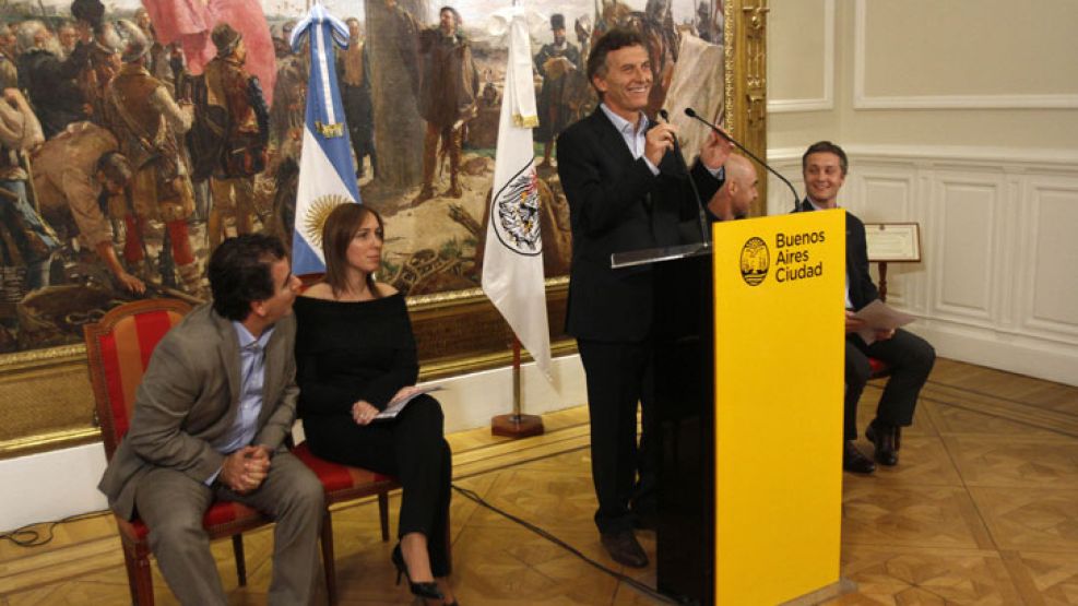 El jefe de gobierno porteño, Mauricio Macri, durante la rueda de prensa.