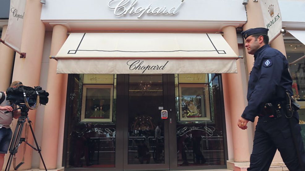 Cinematográfico. La joyería Chopard había dado las joyas a una empleada para que las custodiara.