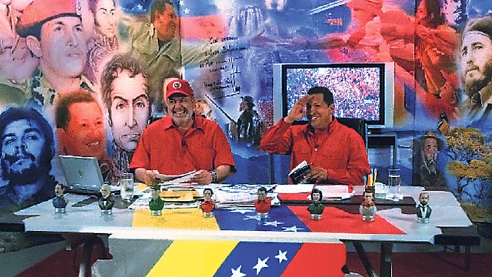 Contra la corpo y la opo. Como en el 678 kirchnerista, Silva recibía al presidente Chávez para realizarle “entrevistas” en vivo.