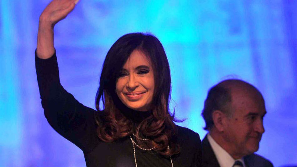 CFK saludó a los periodistas vía twitter. 