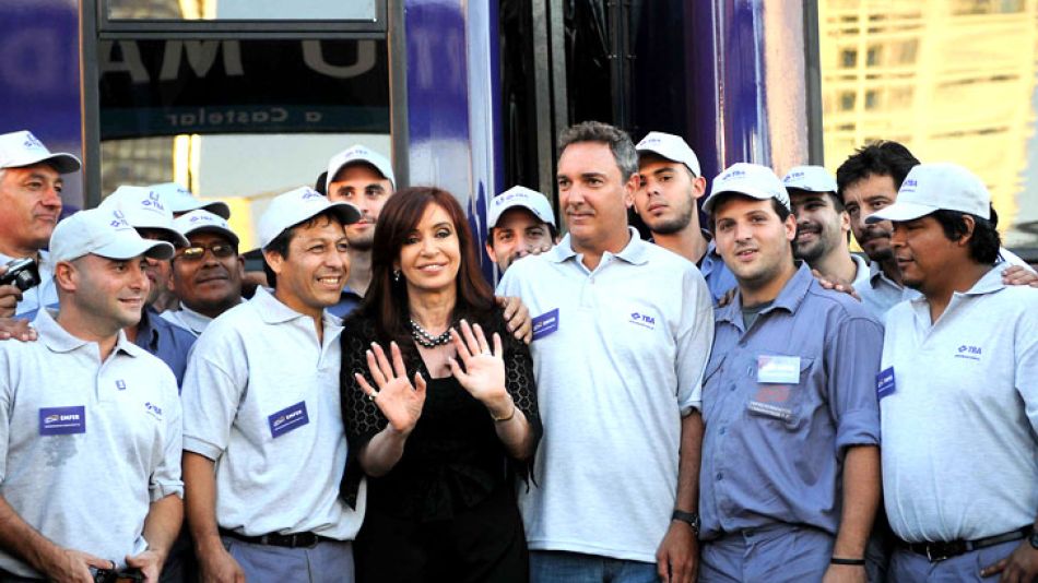 10 de marzo de 2011: la Presidenta visitó los talleres de EMFER S.A. en San Martín, cuando su vínculo con los Cirigliano estaba intacto.
