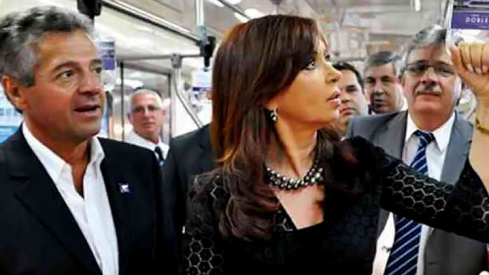 La Presidenta inauguró la formación junto al entonces secretario de Transporte, Juan Pablo Schiavi, y Claudio Cirigliano.